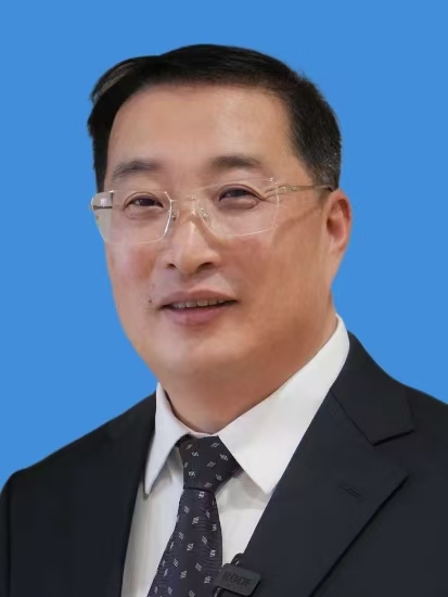 陈建伟